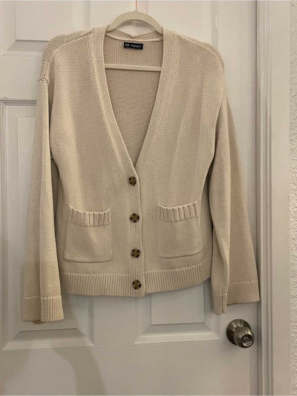 Beige Gap Wide-Sleeved Cardigan in Medium Petite
